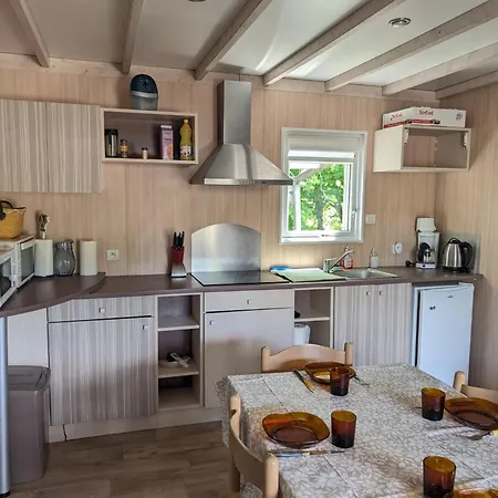 Mobil-home Moderne Dans La Nature D'auvergne - Fr-1-814-134 Chalet