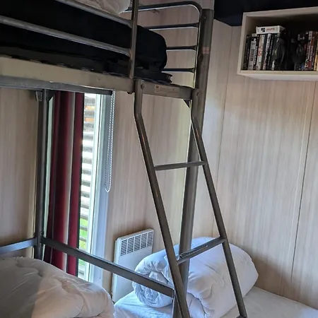 Mobil-home Moderne Dans La Nature D'auvergne - Fr-1-814-134